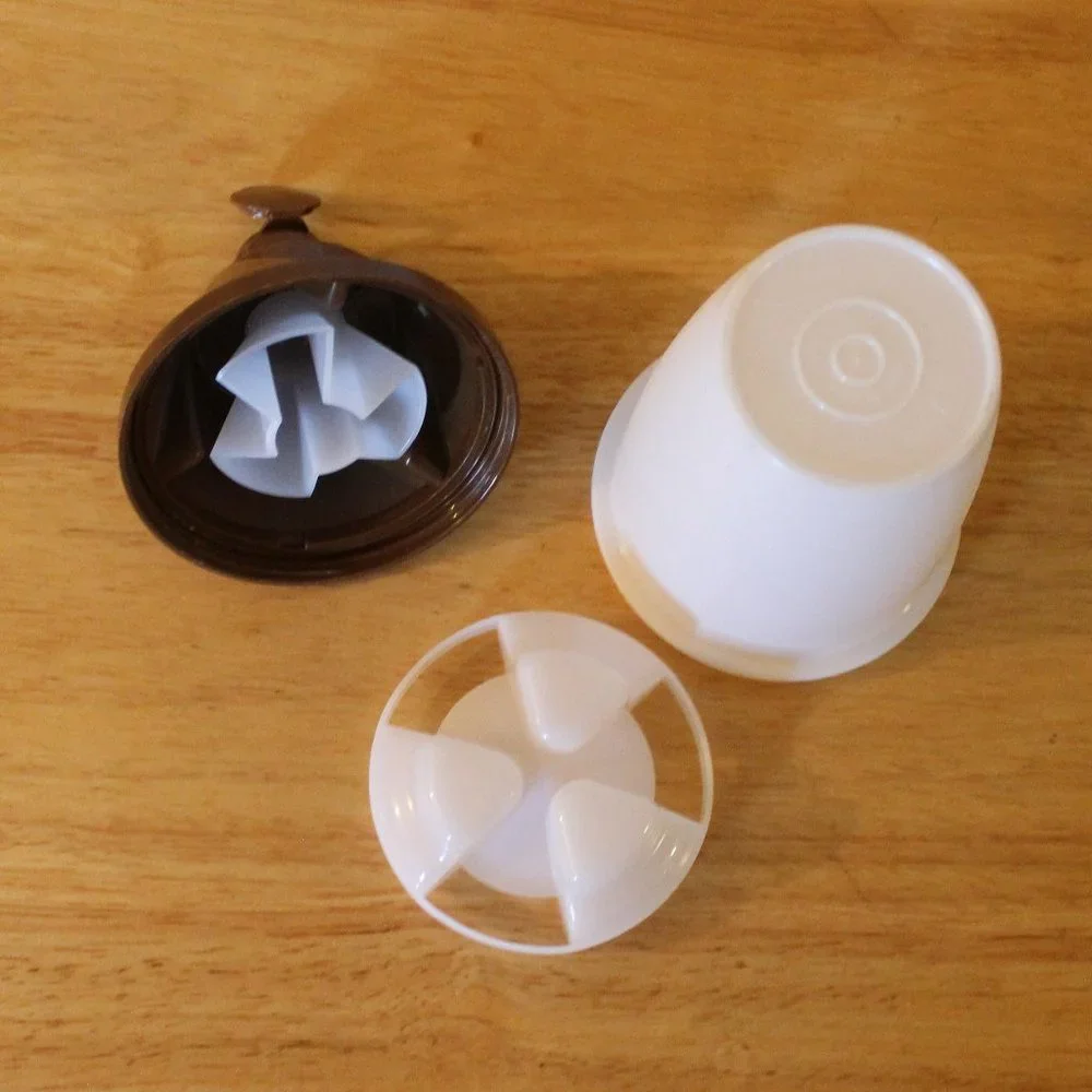 Vintage Tupperware Shaker/Blender Brown top white bottom
